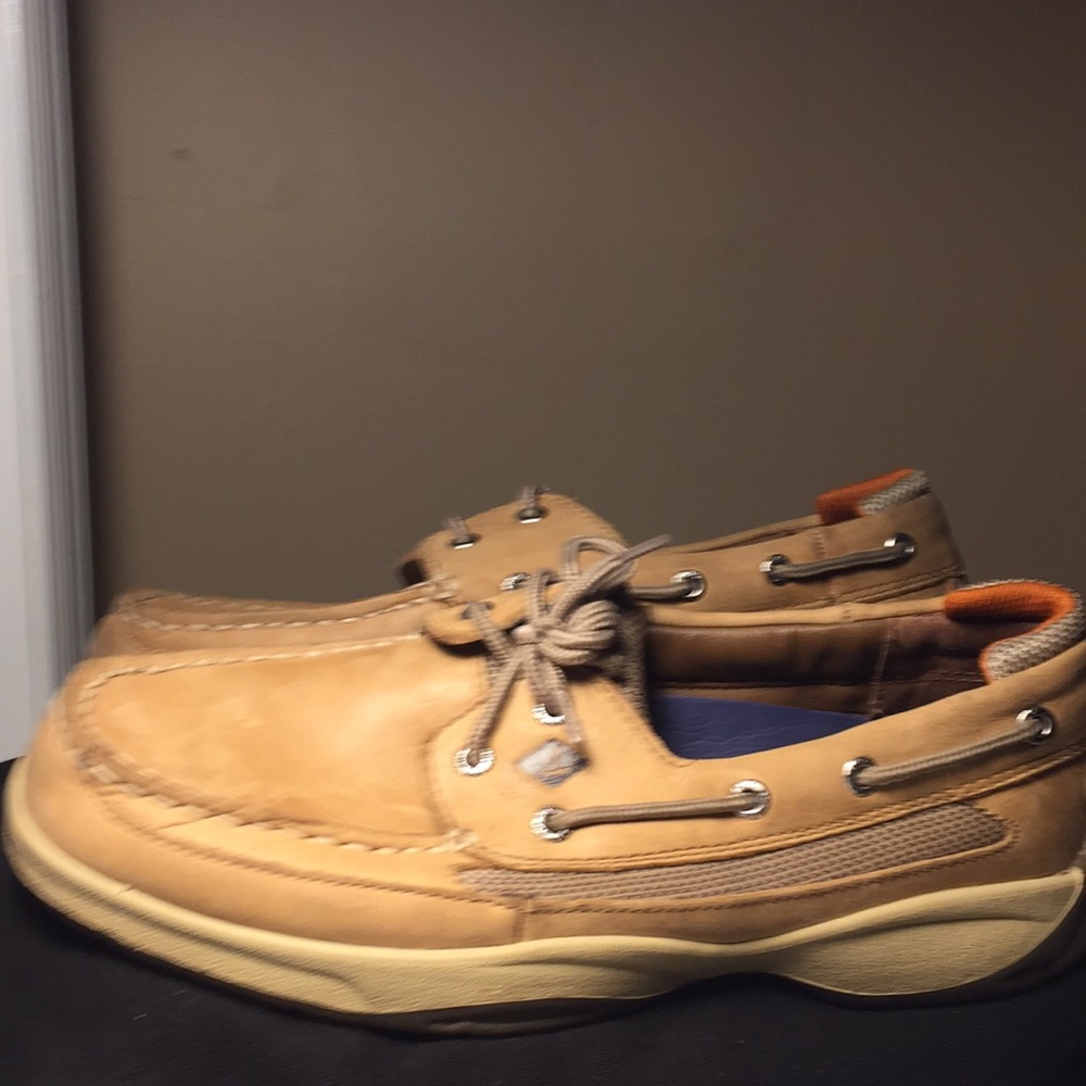 91/2 men’s sperry dress-shoes